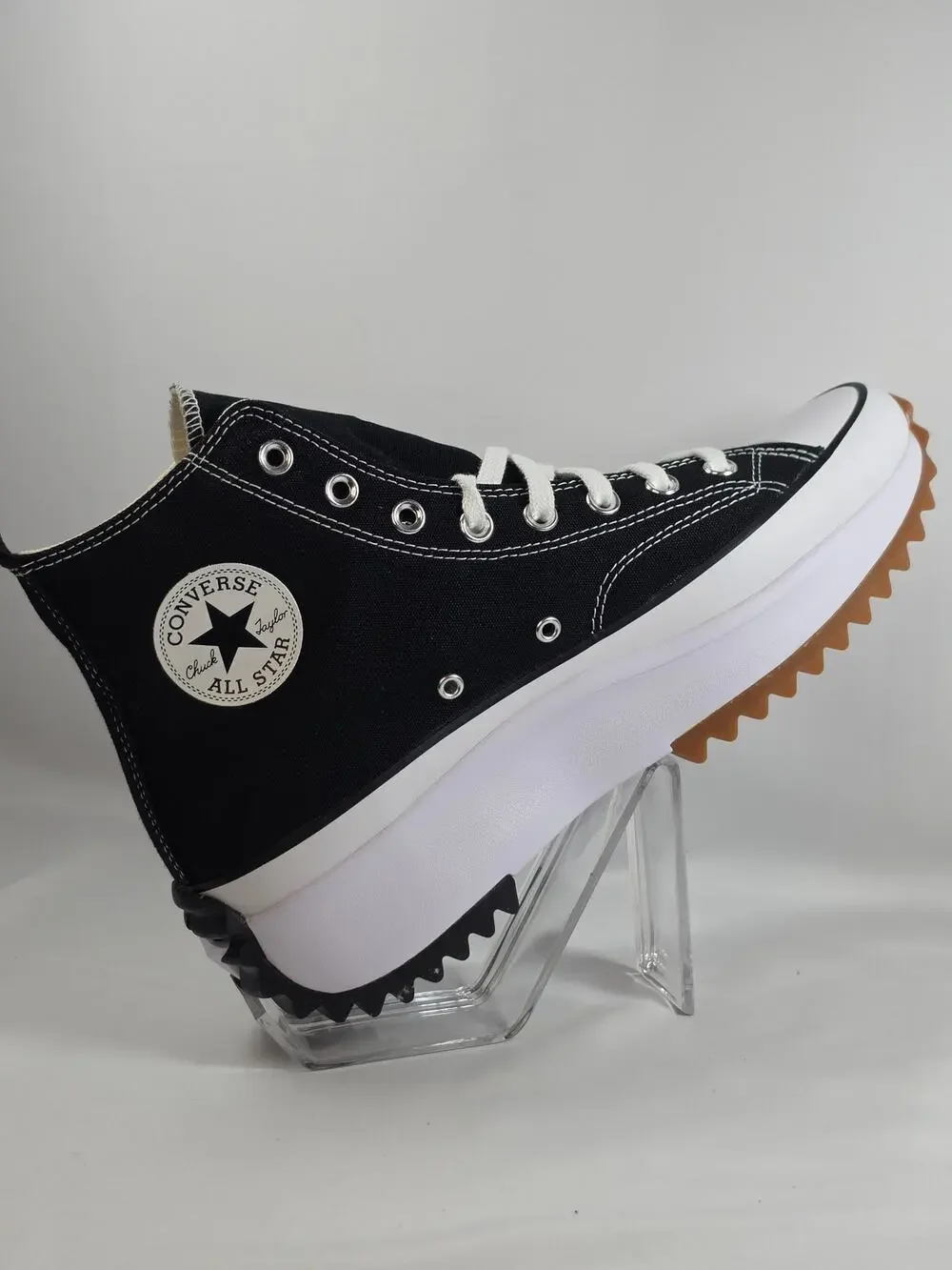 Converse Run Star Hike Hi – Black/White/Gum – BNIB – Men’s 10 / Women’s 11.5